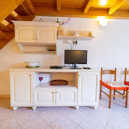 Апартаменты Casa Pepe - Goelba Помонте