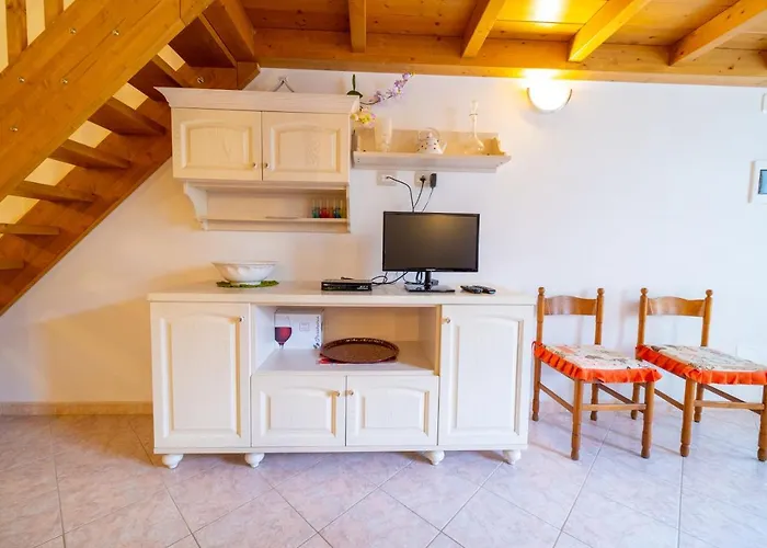 Апартаменты Casa Pepe - Goelba Помонте